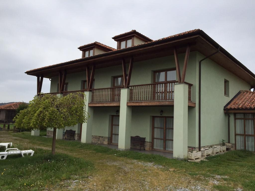Apartamentos Palacio Bueno Colunga Kültér fotó